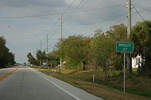 Northbound Florida State Road 37 as it enters Bradley Junction