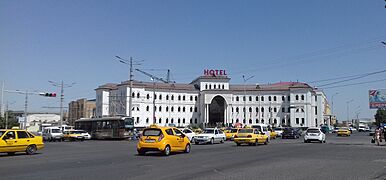 Hotel in Rudaki and Dahbed Streets in Samarkand