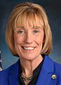 Maggie Hassan, official portrait, 115th Congress (cropped)