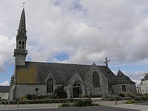 Poullan-sur-Mer (29) Église 01