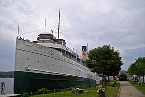 SS Keewatin (2007).jpg