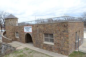 Twyman Park, Pool Building