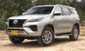 2021 Toyota Fortuner 4.0 SRV 4x4 (Colombia) front view