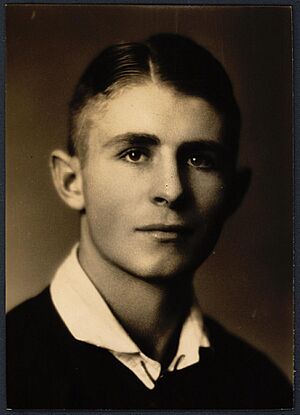 Bernard Sydney Sadler passport photo.jpg