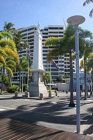 Cairns War Memorial, 2013.jpg