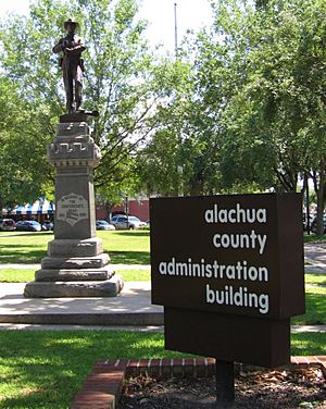 Dsg Gainesville Confederate Statue 20050507