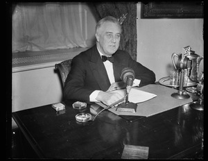 FDR (Franklin Delano Roosevelt)- radio broadcast LCCN2016894434