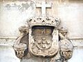 Fortaleza de Santiago - Brasão Real na porta da fortaleza