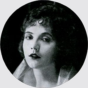 Lois Wilson - Jun 1922 Tatler