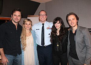Nashville cast on 2014 “Red, White and Air Force Blue Christmas”