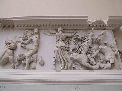 Pergamonmuseum - Antikensammlung - Pergamonaltar 27
