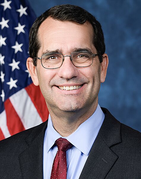 Schmidt Derek 119th Congress (cropped)