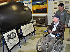 Veteran browses fat man a-bomb