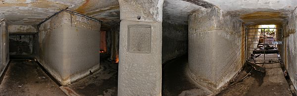 1.5middle head tunnel pano