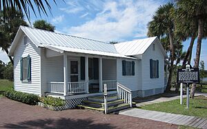 Bensen House (Grant, Florida) 001 crop