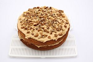 Coffee walnut cake (6886305509)