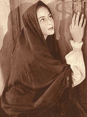 Columba Domínguez in L'edera (1950) (cropped).jpg