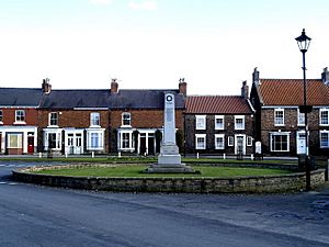 Easingwold's Cenotaph - geograph.org.uk - 750432