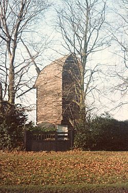Keston Windmill, 1982.jpg