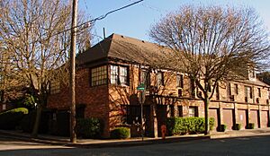 Laurelhurst Manor Apartments - Portland Oregon