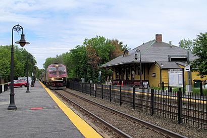 Outbound train at West Concord station, May 2017.JPG