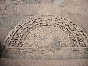 Polonnaruwa-temple19