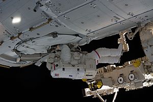 STS-130 EVA2 Robert Behnken 3