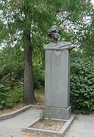 Shushanik Kurghinian's tomb at the Komitas Pantheon-Park