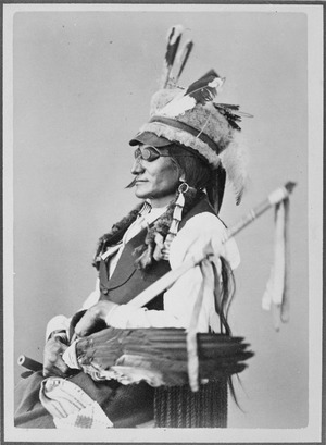 Sitting Crow-Kah-Re-Eo-Tah-Ke. Blackfeet Sioux - NARA - 519005