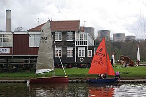 Trent Valley Sailing Club - geograph.org.uk - 762374