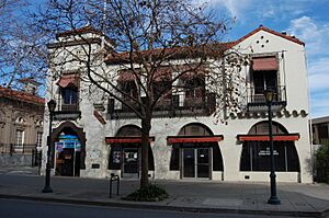 USA-Santa Cruz-Veterans Memorial Building-1