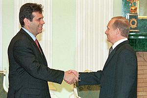 Vladimir Putin with Vojislav Kostunica-1
