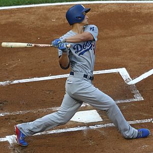 20170718 Dodgers-WhiteSox Corey Seager following through (2)