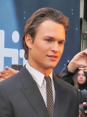 Ansel Elgort in 2019.jpg