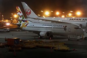 Cayman Airways, VP-CAY, Boeing 737-3Q8 (20188051801)