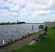 Eem river at Eemdijk in the province of Utrecht, Netherlands. Looking north. - panoramio