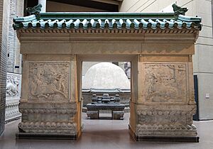 Entrance gate to graveyard of Zu Dashou and sons, view 1, China, Yongtai Village near Beijing, Qing dynasty, 1656 AD, limestone with reconstructed roof - Royal Ontario Museum - DSC03722