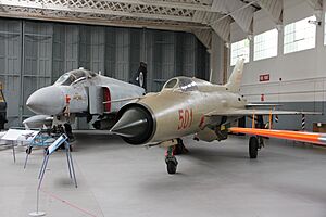 F-4M Phantom FGR.2 XV474 and MiG-21 at the Imperial War Museum Duxford (1)