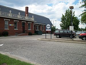 Fayetteville Amtrak-ACL Station; Parking Lot