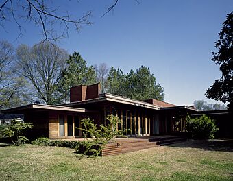 Frank Lloyd Wright designed house in Florence, Alabama LCCN2011631298.jpg
