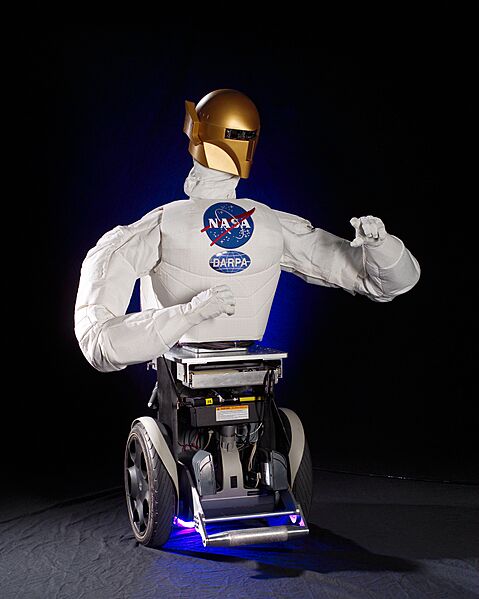 H robonaut wheels 02