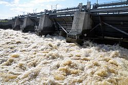 Lake Darling Dam releases 22,000 cfs June 27