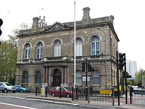 Limehouse Town Hall - geograph.org.uk - 788445