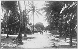 Main Street in Funafuti(GN00313)