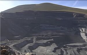 Mina de pizarra a cielo abierto en la provincia de León. Junta de Castilla y León. 2000