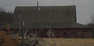 An old barn south of Grover (2011)