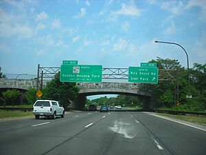 Southern State Parkway at 41N