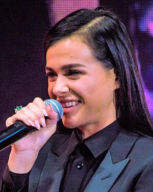 Елена Темникова на Девичник Teens 2017 (cropped).jpg