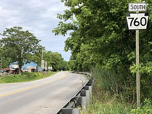2022-06-05 16 19 54 View south along Pennsylvania State Route 760 (Broadway Avenue) at Pennsylvania State Route 418 (Council Street) in Wheatland, Mercer County, Pennsylvania