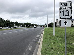 2022-07-07 16 34 35 View south along U.S. Route 13 and east along Delaware State Route 20 (Sussex Highway) at Norman Eskridge Highway in Seaford, Sussex County, Delaware